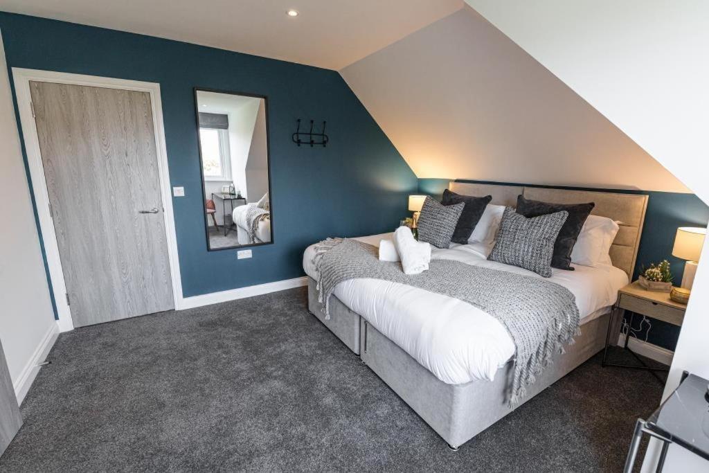 Bournecoast - Stylish Flat With Balcony - Sea Views - 10 Min Walk To Beach - Parking - Wifi - Fm8407 Bournemouth Exterior photo